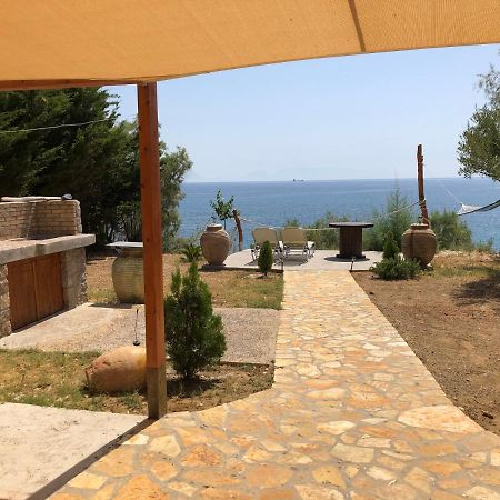 Seafront Studio With Direct Beach Access Koróni Buitenkant foto