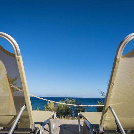 Seafront Studio With Direct Beach Access Koróni Buitenkant foto