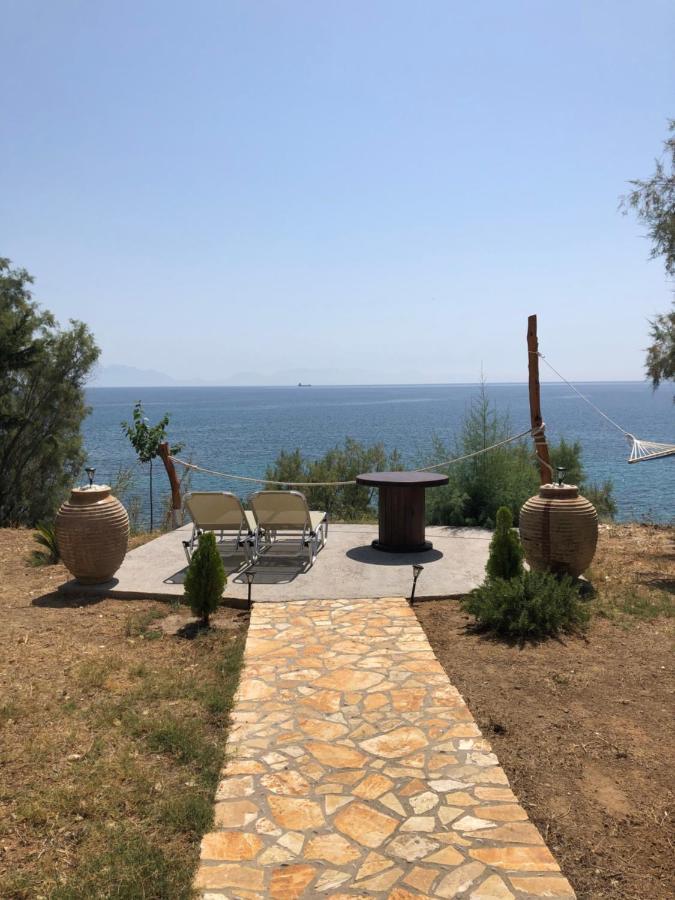 Seafront Studio With Direct Beach Access Koróni Buitenkant foto