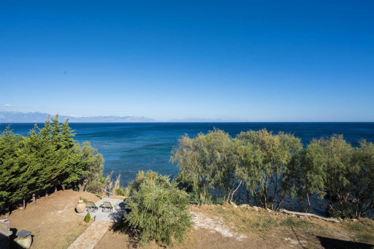 Seafront Studio With Direct Beach Access Koróni Buitenkant foto