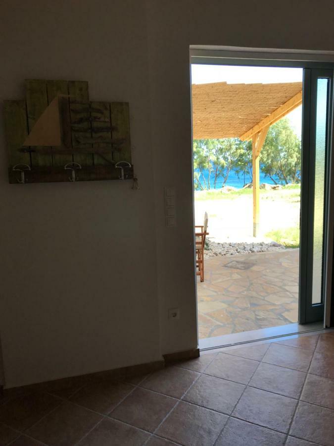 Seafront Studio With Direct Beach Access Koróni Buitenkant foto